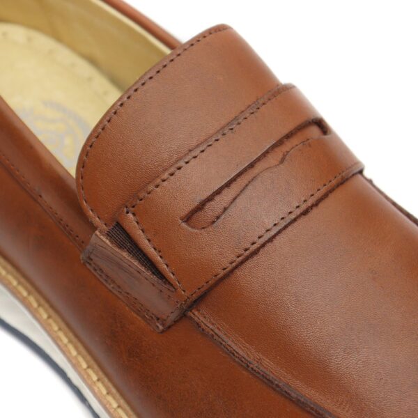 Sapato Casual Masculino Loafer Couro Comfort Castro 9001 Castor - Imagem 3